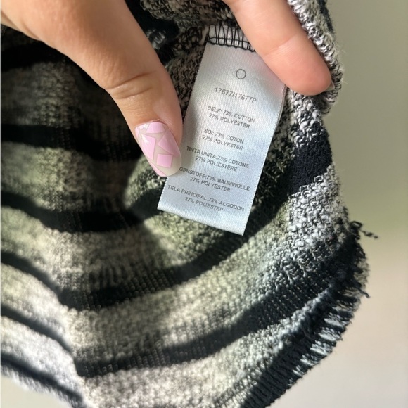 Dolan Anthropology sleeveless turtle‎ neck sweater/ top size Xl - Picture 3 of 4